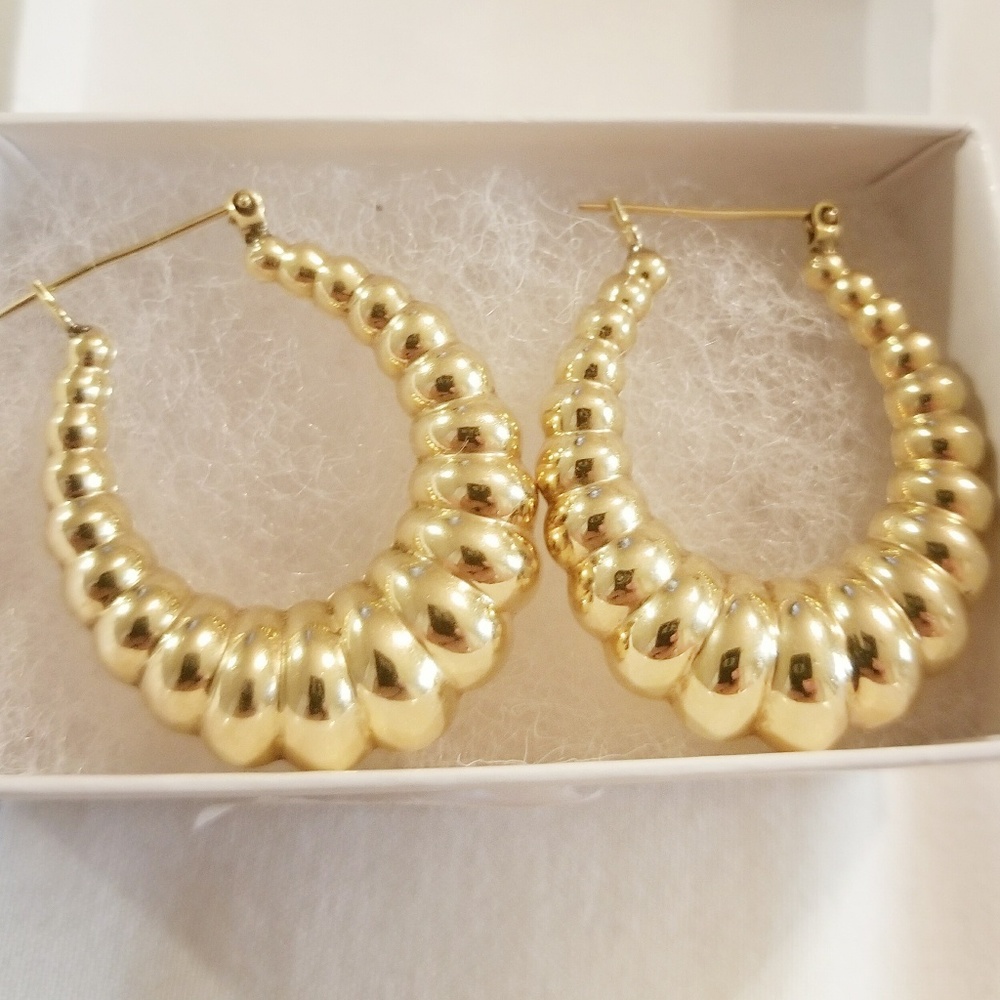 14K Yellow Gold Shrimp Earrings
